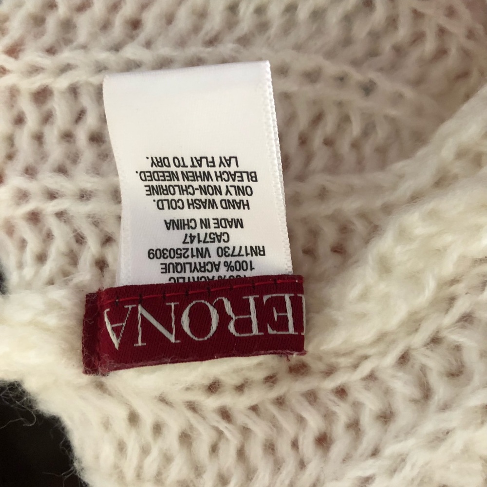 Ivory infinity scarf - Picture 3 of 3